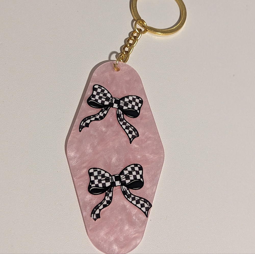 Pink & Checkered Bow Marble Acrylic Motel Keychain New!